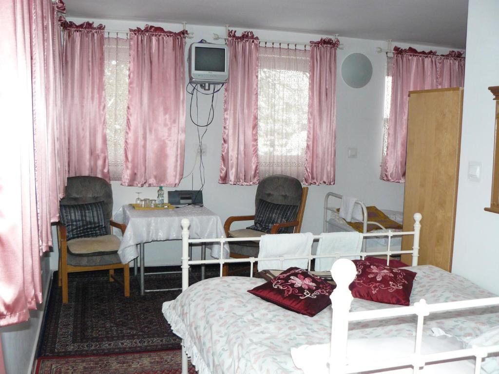 Piaseczno Willa Staropolska ภายนอก รูปภาพ